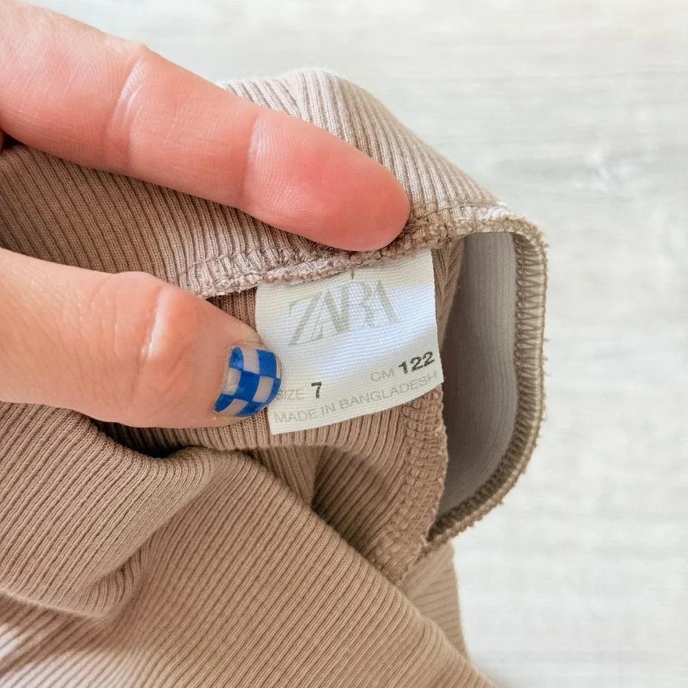 Zara Girls Ribbed Flare Leggings Tan Beige Slit Hem Pants Size 7 122cm